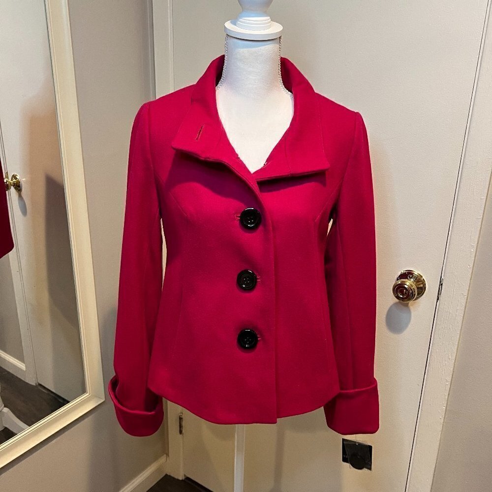 NWT Apostrophe Fuschia Wool Button down Coat, Size Medium